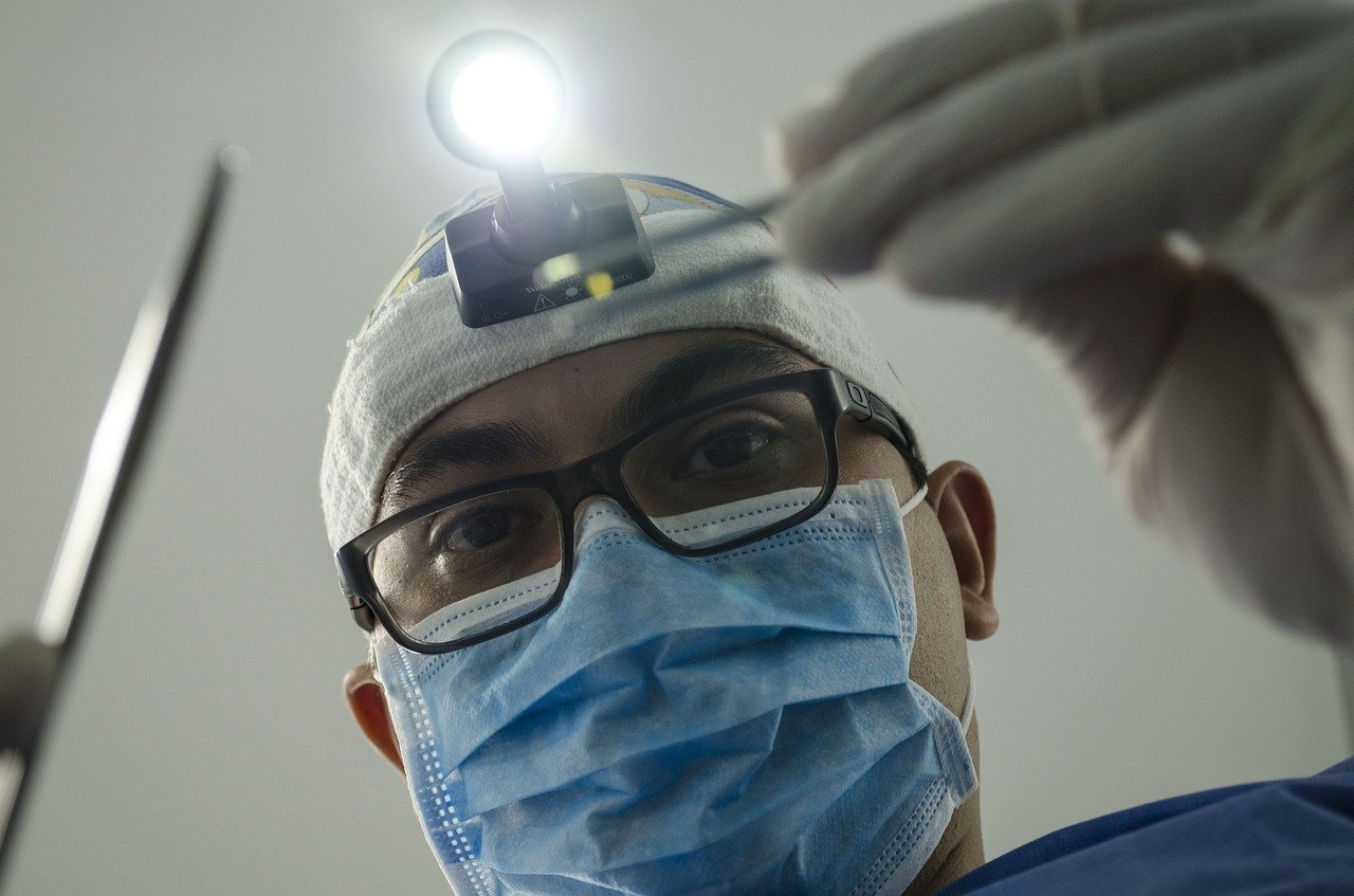 Les bonnes raisons de faire appel à un chirurgien buccal